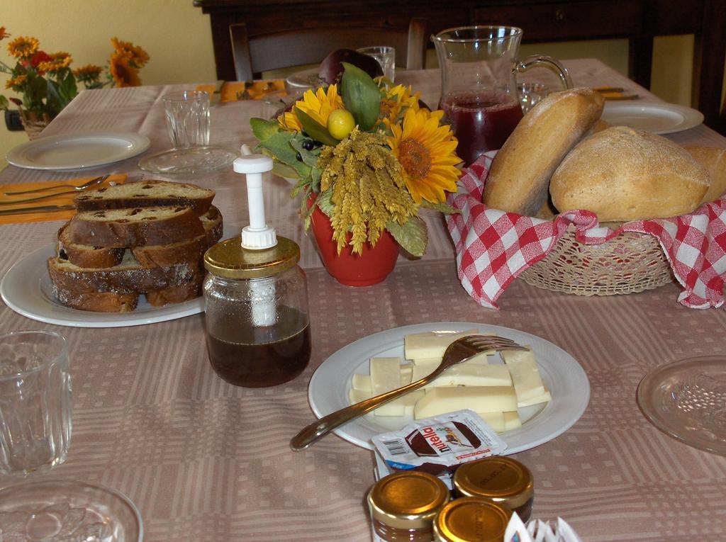 B&B La Gibiana Costigliole d'Asti Kamer foto